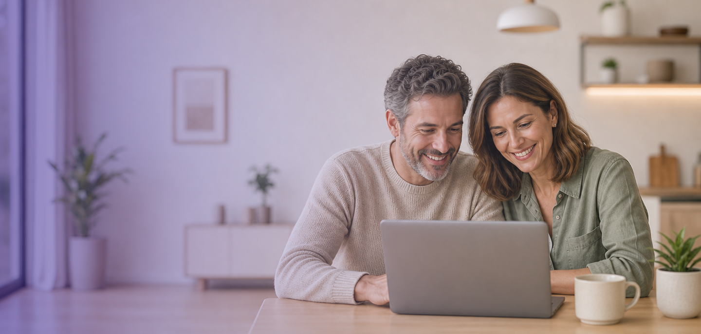 Personas usando MoradIA para encontrar vivienda con inteligencia artificial